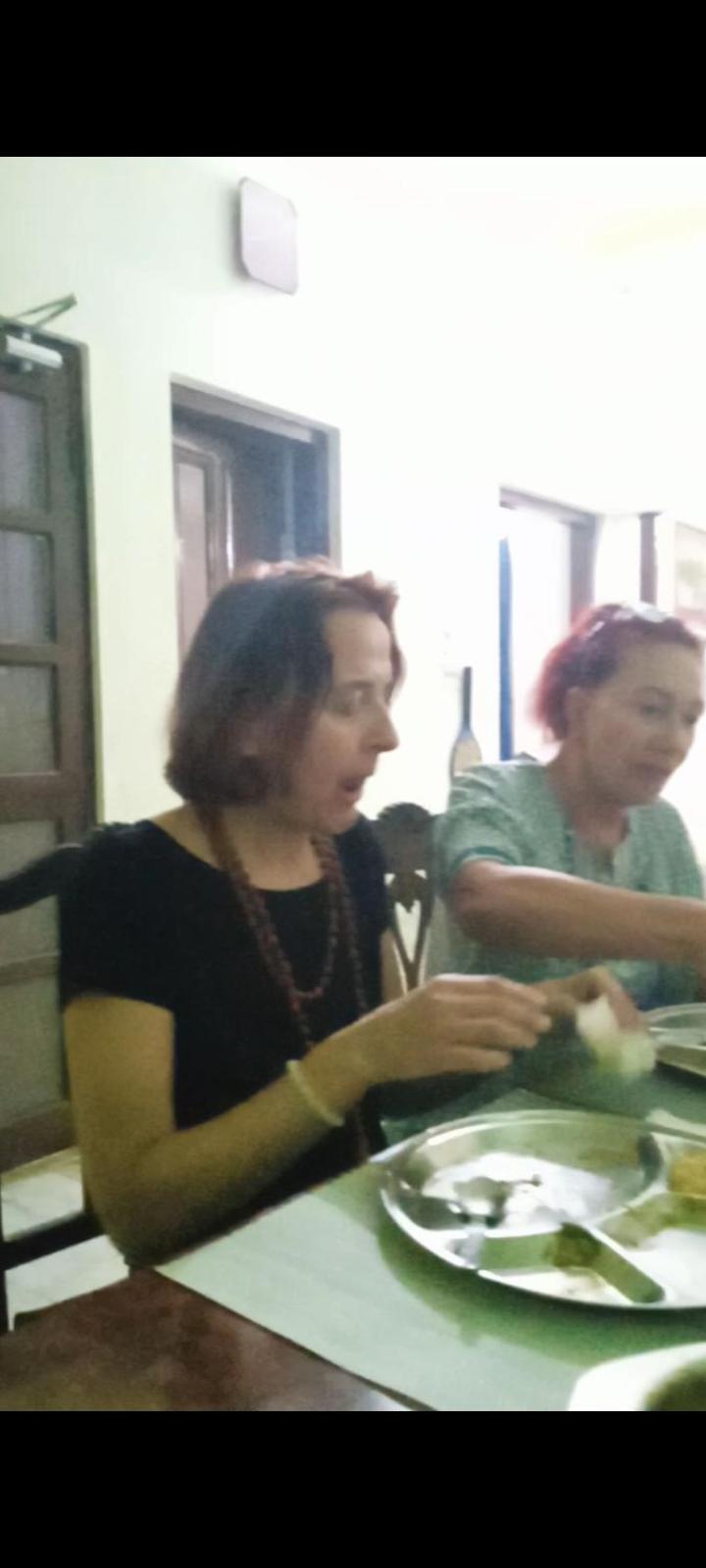 Shanti Niketan Hostel And Homestay Varanasi Bagian luar foto